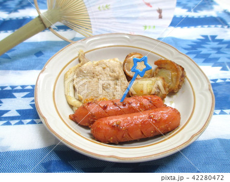 簡単おつまみ3品(ウインナー、豚焼肉、ホタテのバター醤油炒め) 簡単おつまみ3品(ウインナー、豚焼肉、ホタテのバター醤油炒め) 42280472