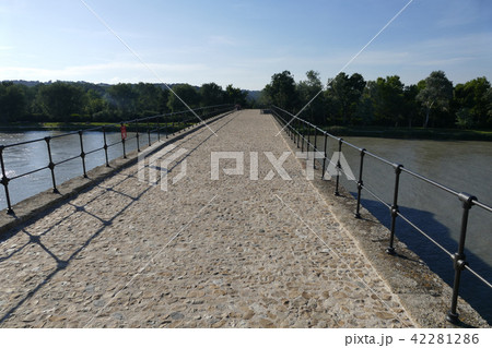 サン・ベネゼ橋　アヴィニョン　フランス 42281286