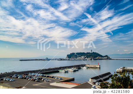 江ノ島と腰越漁港 江ノ島と腰越漁港 42281580