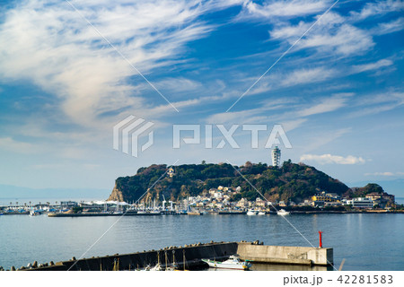 江ノ島と腰越漁港 江ノ島と腰越漁港 42281583