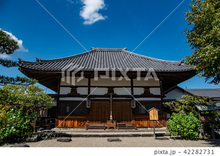 奈良　明日香　秋の飛鳥寺　本堂 42282731