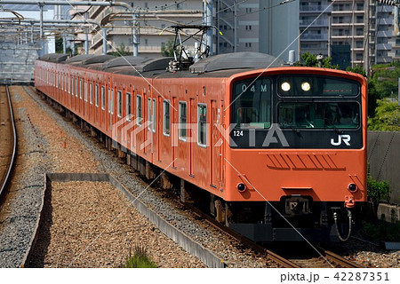 JRゆめ咲き線を走る201系普通電車 JRゆめ咲き線を走る201系普通電車 42287351