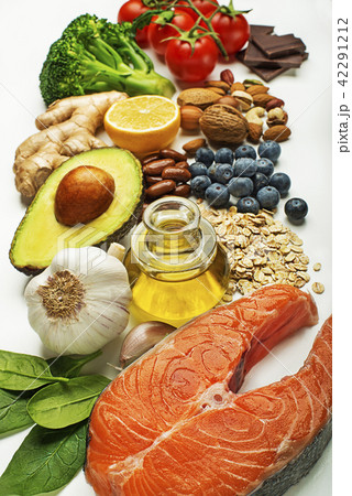 Salmon fish 42291212