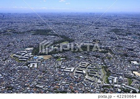 郊外の住宅地／住宅地街並み、航空写真 42293664