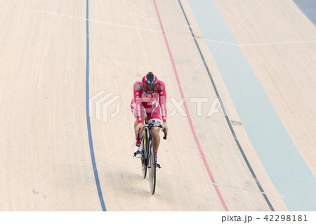 Indoor track cycling Indoor track cycling 42298181