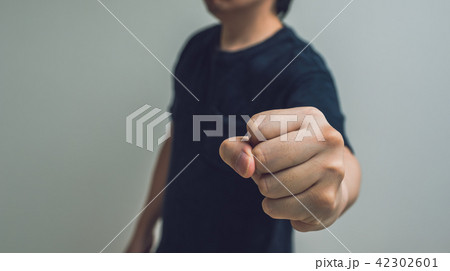男性ポートレート 42302601