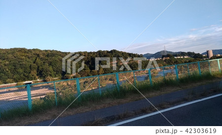 河川敷 42303619