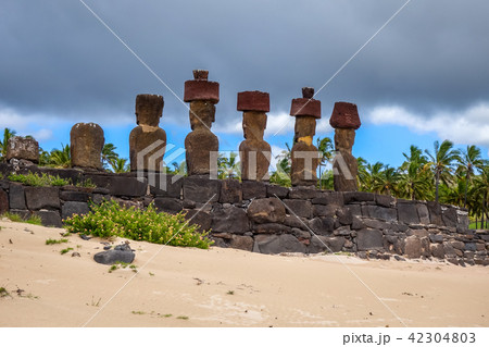 Anakena Moais statues site ahu Nao Nao, easter is 42304803