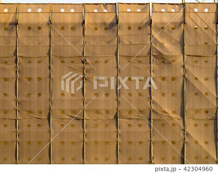 The construction site enclosed plastic mash The construction site enclosed plastic mash 42304960
