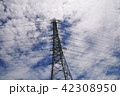 電線路の鉄塔 42308950
