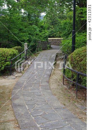 加計町の月ヶ瀬公園の道 42311031