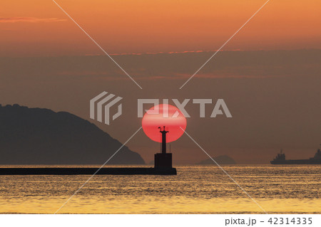 博多湾の夕日 博多湾の夕日 42314335