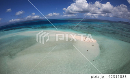 ドローン映像：竹富島のコンドイビーチ 42315083