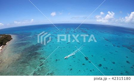 ドローン映像:竹富島のカイジ浜 ドローン映像:竹富島のカイジ浜 42315180