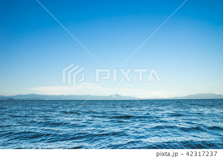 夏の午後の琵琶湖 42317237
