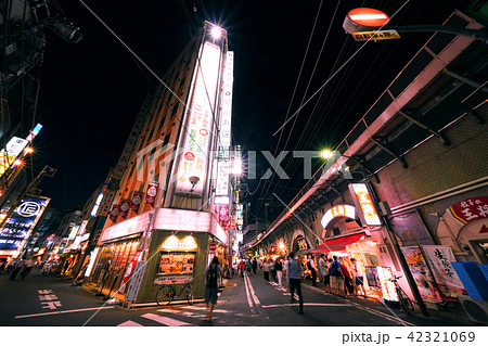 日本の東京都市景観　夜の新橋 42321069