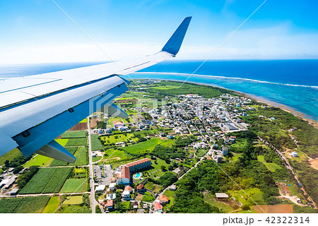 飛行機から見える景色 (石垣島) 42322314