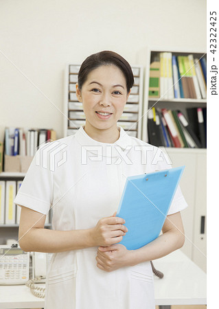看護師 42322425