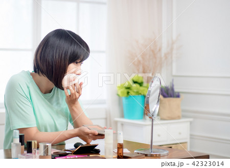woman with makeup cosmetics woman with makeup cosmetics 42323014