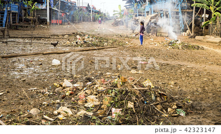 Poor Floating village Chong Knies in Cambodia 42323147
