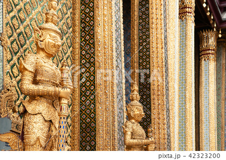 Golden giant guardian statue Bangkok Grand Palace Golden giant guardian statue Bangkok Grand Palace 42323200