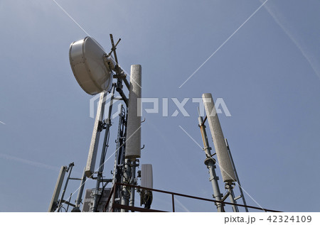 Tower of an antenna and the blue and clear sky Tower of an antenna and the blue and clear sky 42324109