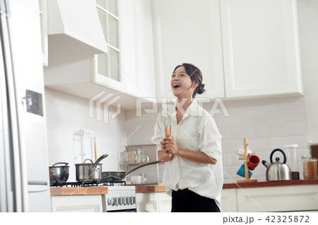 女性 女 女の子 42325872