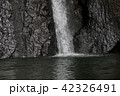 ダイナミックな滝 42326491
