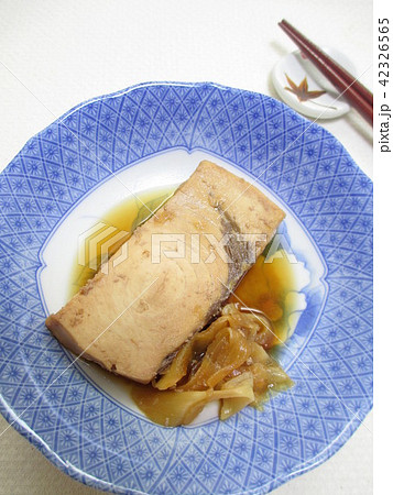 家庭のメカジキ切り身の煮付け 42326565