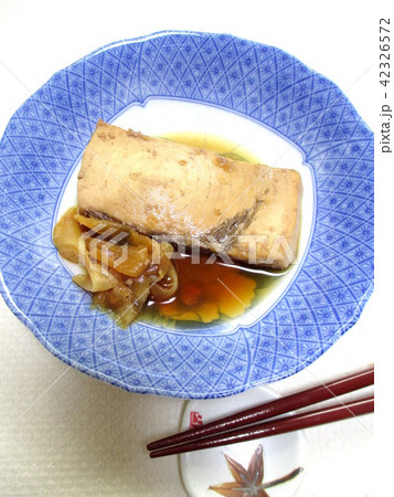 家庭のメカジキ切り身の煮付け 家庭のメカジキ切り身の煮付け 42326572