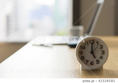 ノートパソコン 時計 5時 ノートパソコン 時計 5時 42326581