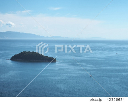 夏の播磨灘　万葉岬からの播磨灘の眺望 42326624