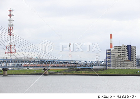 荒川橋梁を渡る地下鉄東西線直通の東葉線2000系 荒川橋梁を渡る地下鉄東西線直通の東葉線2000系 42326707