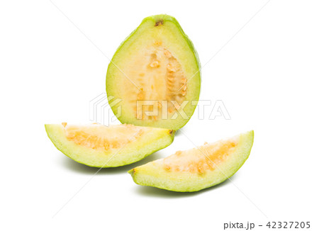 green guava isolated 42327205