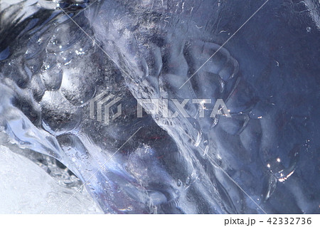 アラスカ氷河クルーズからの景色（氷河の氷） 42332736