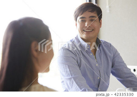 娘 笑顔 微笑 42335330