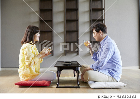 感情 にぎる クッション 42335333