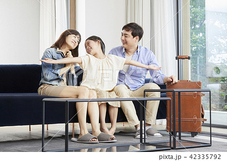 3 ３ 笑顔 42335792