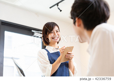 カフェ アルバイトスタッフ カフェ アルバイトスタッフ 42336759