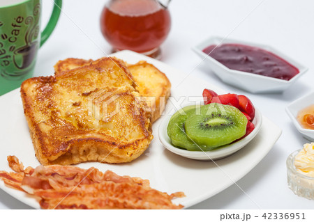 French toasts served on a white dish 42336951