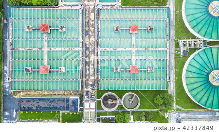 Aerial top view recirculation solid contact. 42337849