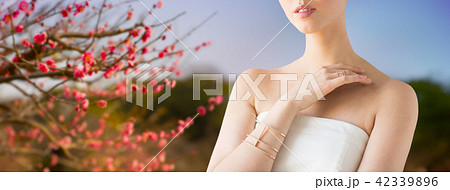 close up of beautiful woman with ring and bracelet 42339896