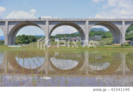 水田に映り込むローマン橋 水田に映り込むローマン橋 42341140