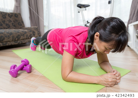 women are exercising at home, 42342493