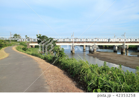 養老川と内房線(市原市) 養老川と内房線(市原市) 42353258