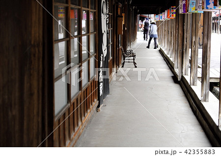 初夏の黒石市中町こみせ通り 初夏の黒石市中町こみせ通り 42355883