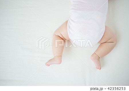 赤ちゃんのお尻の写真素材