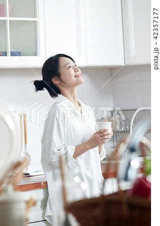 韓国人 女性 女 42357177