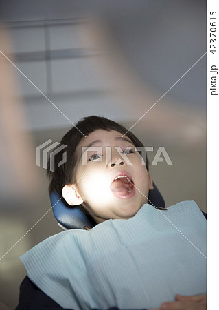 男 男性 男の子 42370615