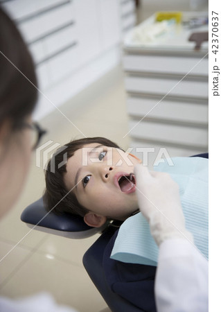 男 男性 男の子 42370637